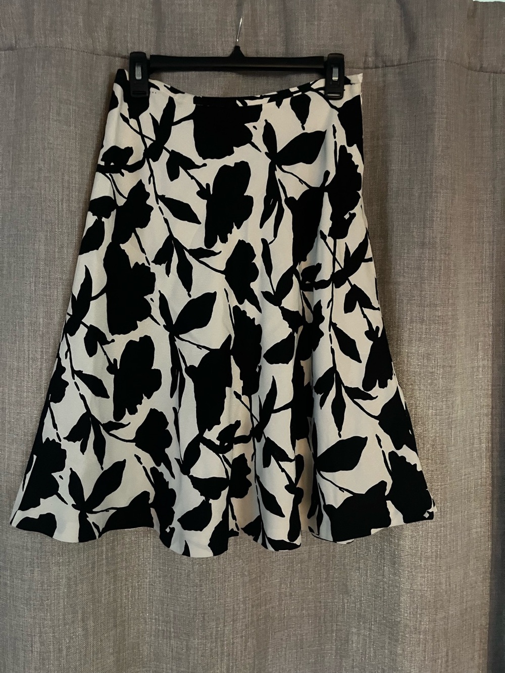 Zara Black & White Floral A-Line Skirt